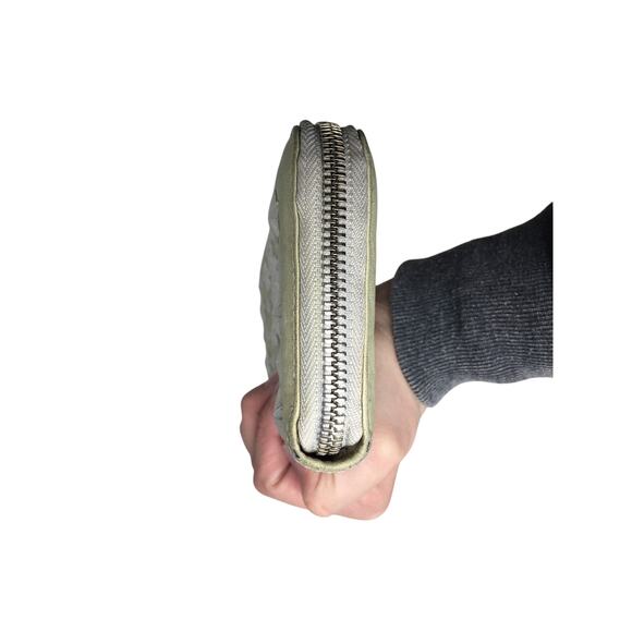 Jimmy Choo Beige / Gray Star Studded Zip Around Long Wallet - Picture 11 of 16